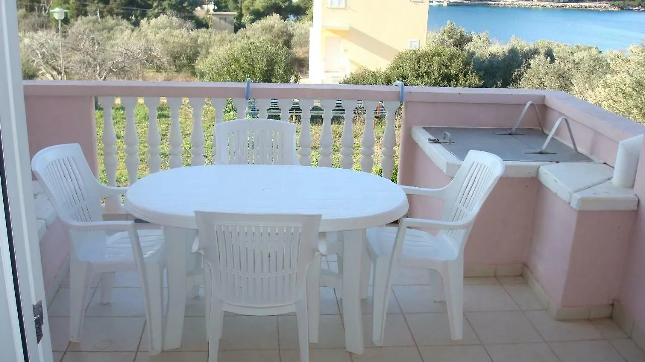 Guesthouse Villa Ljubica سولين 3*,  كرواتيا